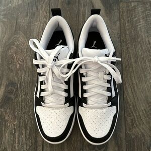 Puma rebound shoes size 9